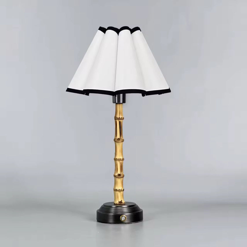 Saga : Cordless bamboo table lamp