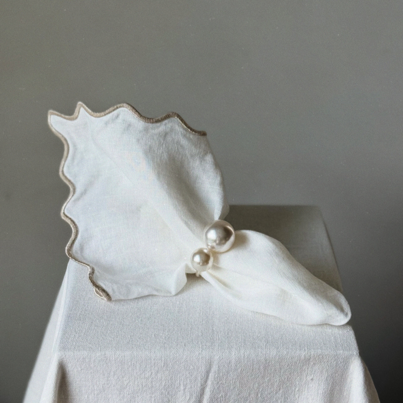 SAMIRA – Set of Two Pearl Adorned Napkin Rings