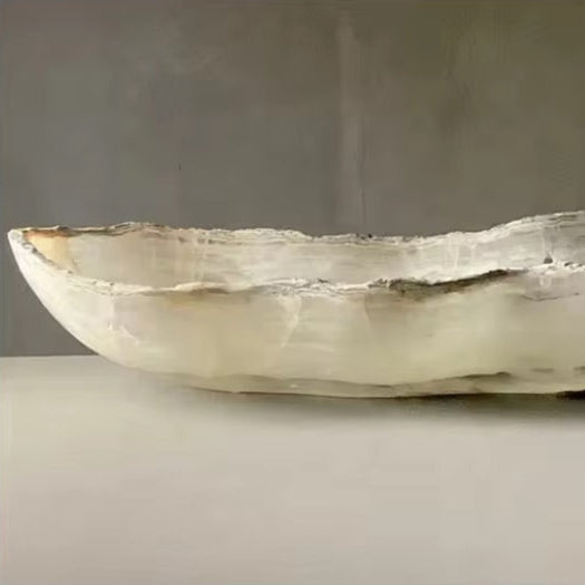 STEPHANELLE : Naturally Crafted Onyx Bowl