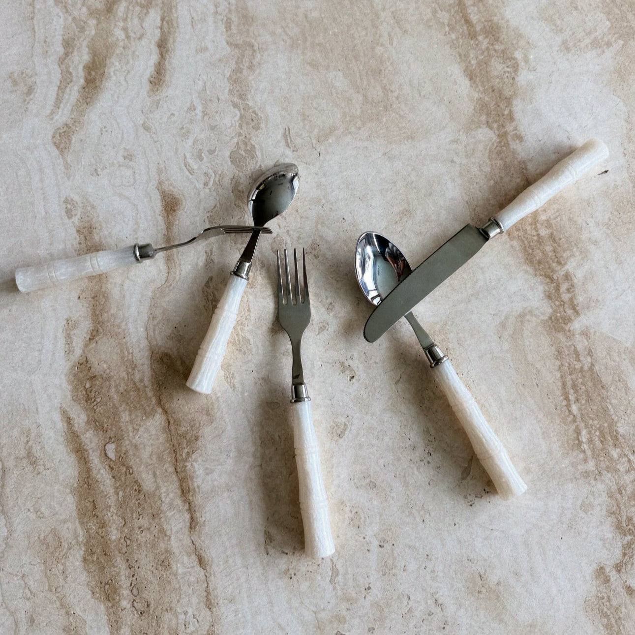 SID – Bestickset i Rostfritt Stål med Pärlemordetaljer, 5 Delar