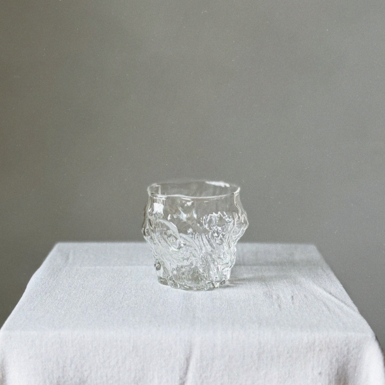 Oregelbundet handblåst glas i borosilikat – Spencer, set om två